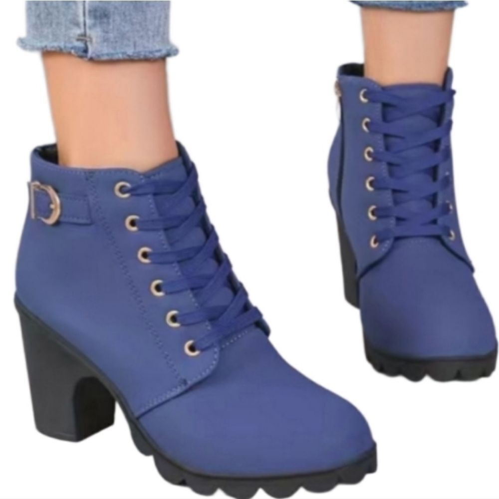 Ladies chunky heel combat boots sz 8.5